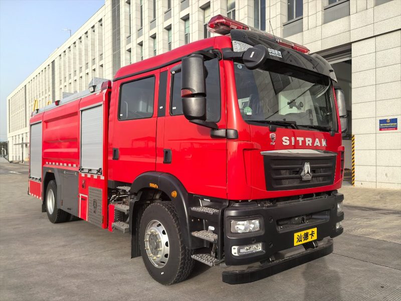 5吨水罐消防车