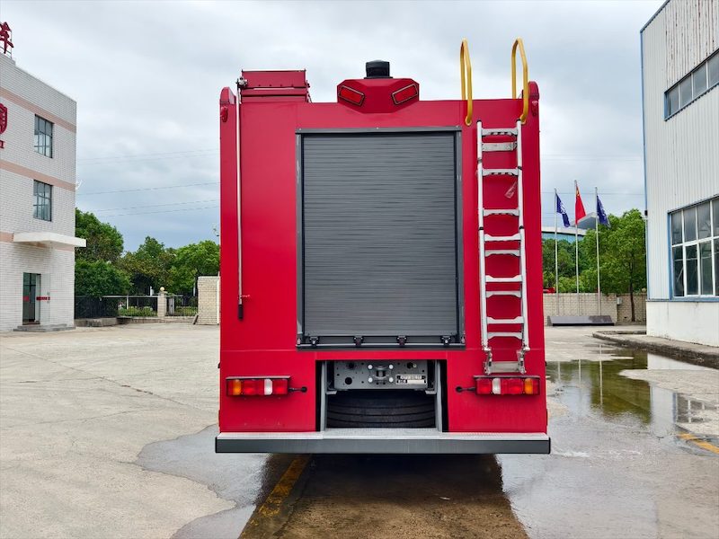 3吨泡沫消防车