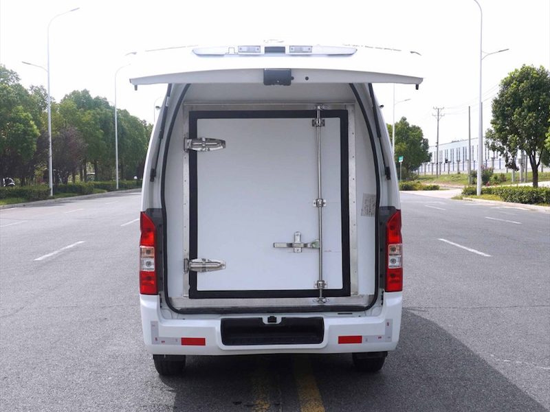 小型冷藏车