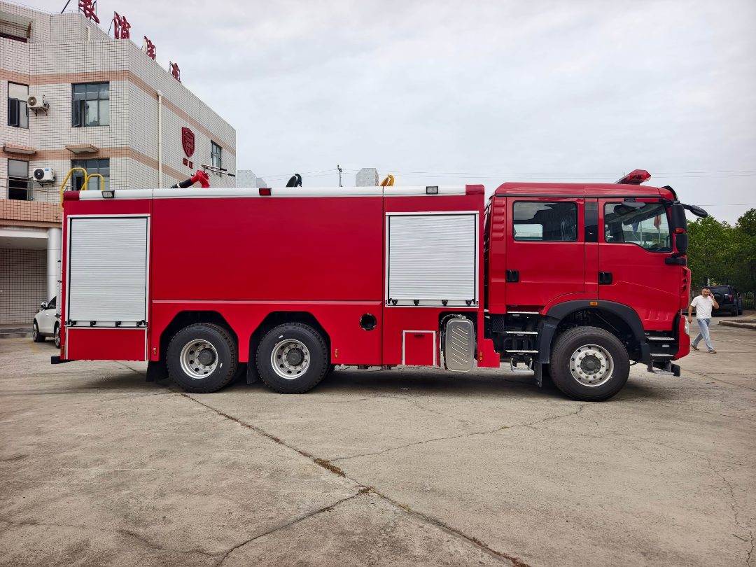 3吨泡沫消防车