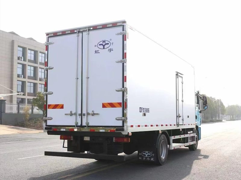 面包型冷藏车