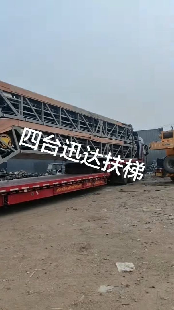 旧电梯拆除