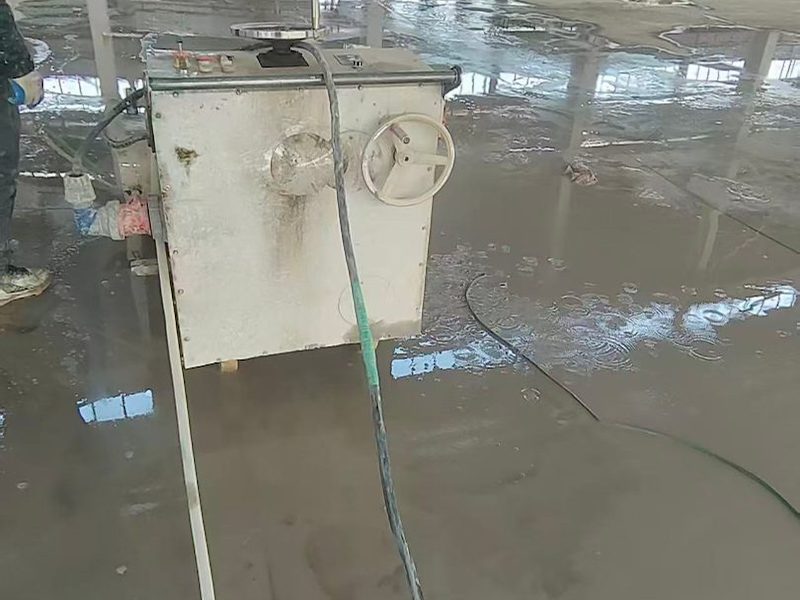 敲墙拆除