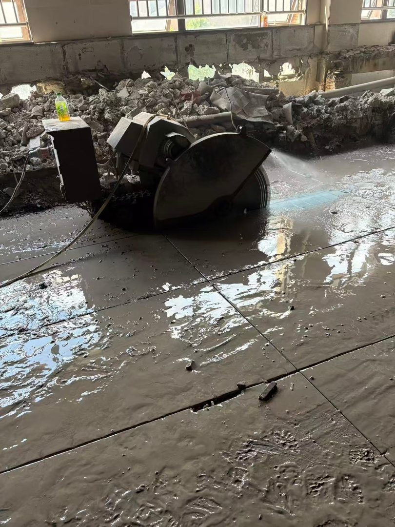 拆除墙体