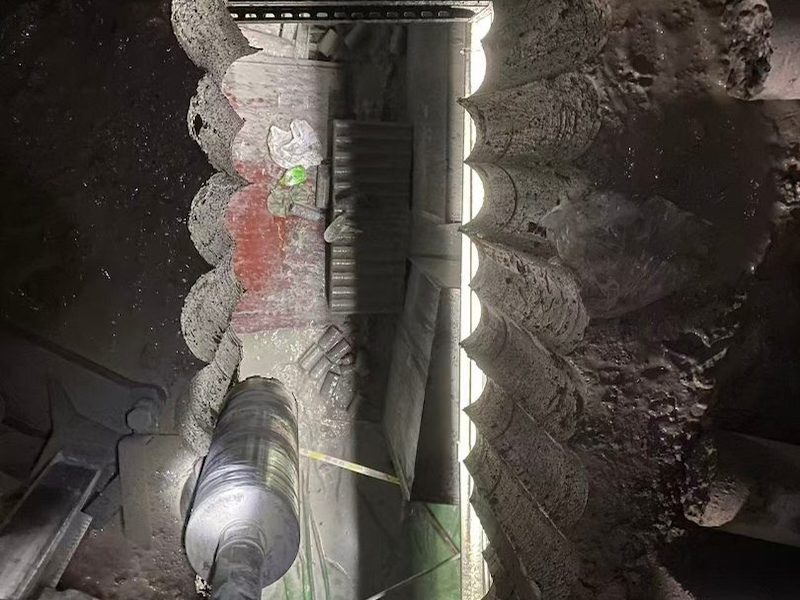 钢筋混凝土打孔