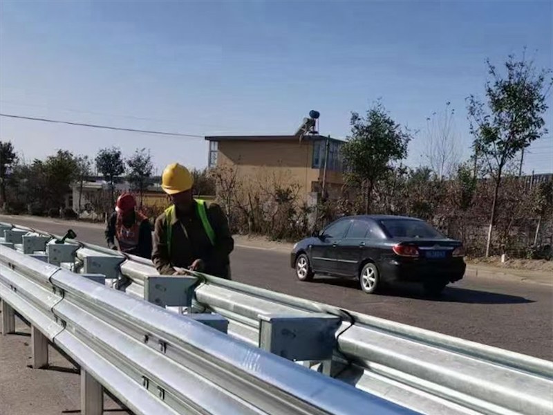 道路护栏