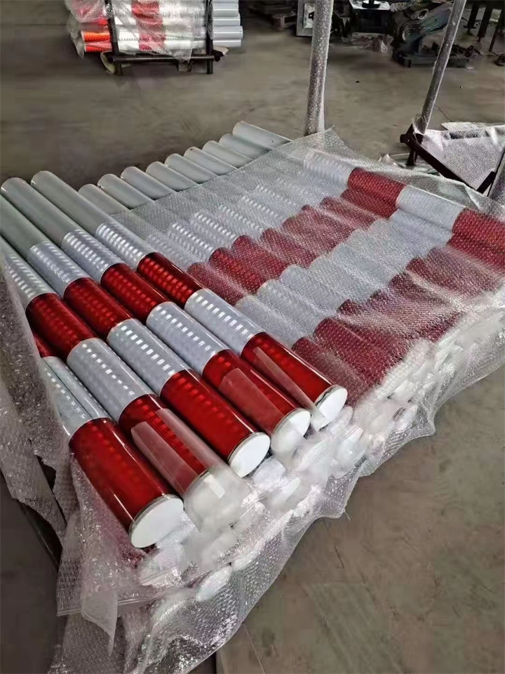 波形护栏立柱