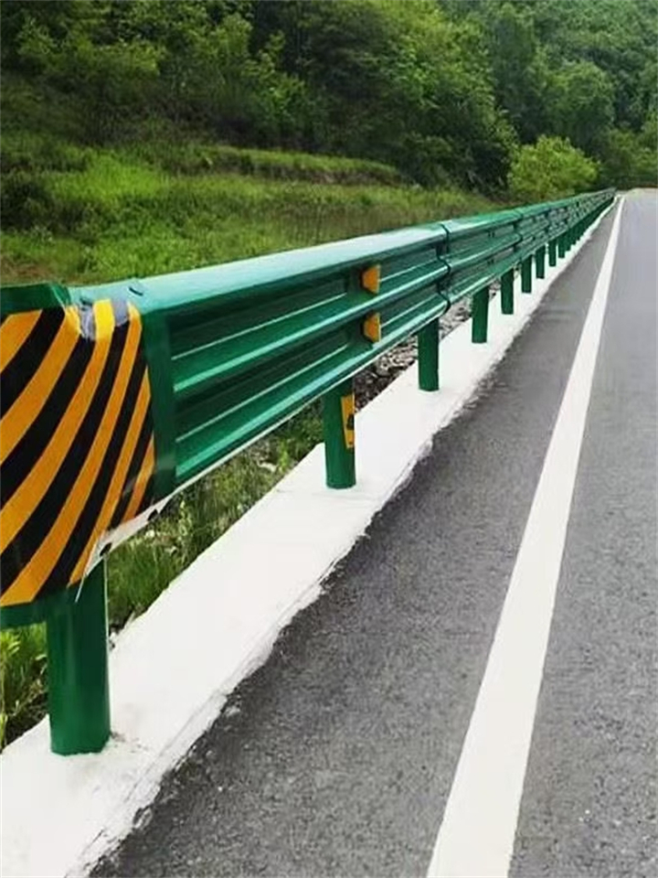 二波护栏板