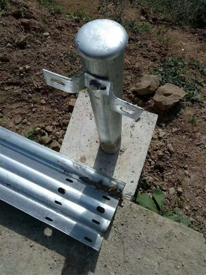 护栏立柱