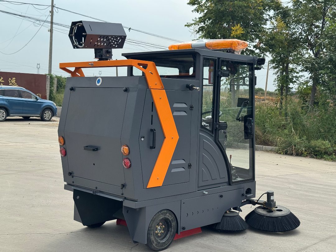 马路扫地车