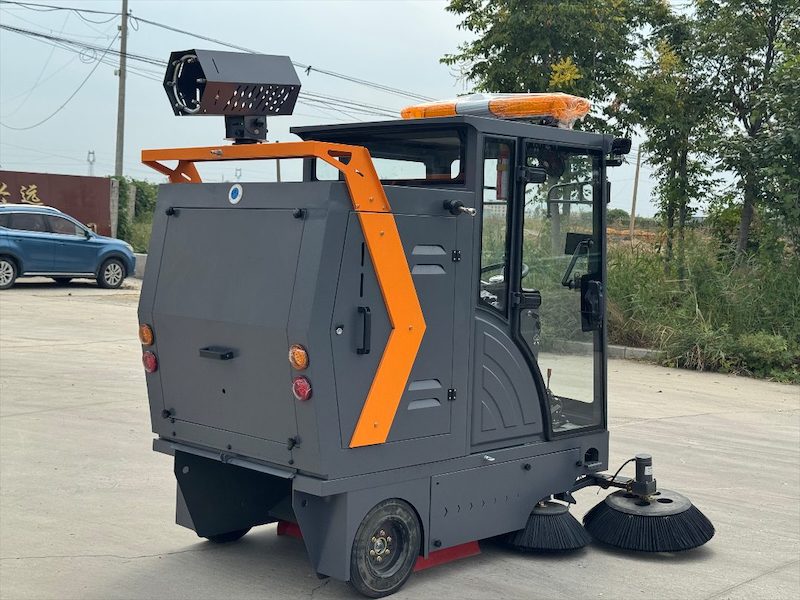 马路扫地车