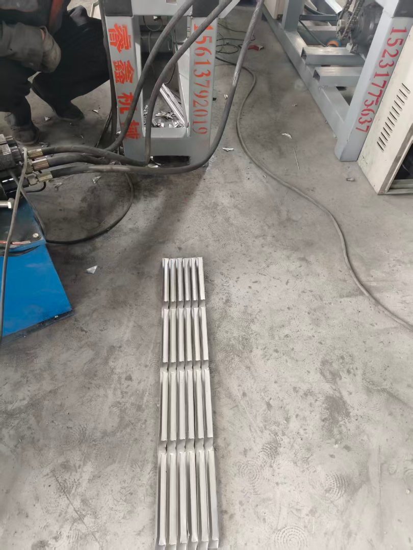 异型冷弯设备