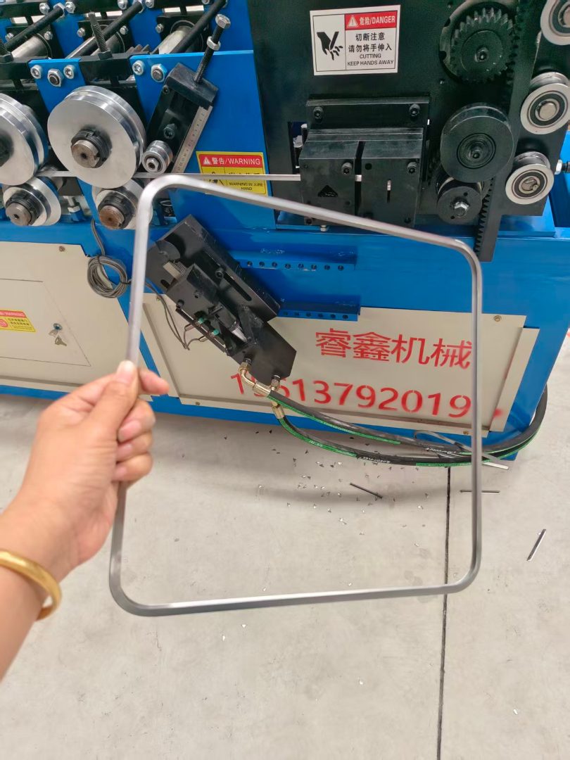 方形包边机
