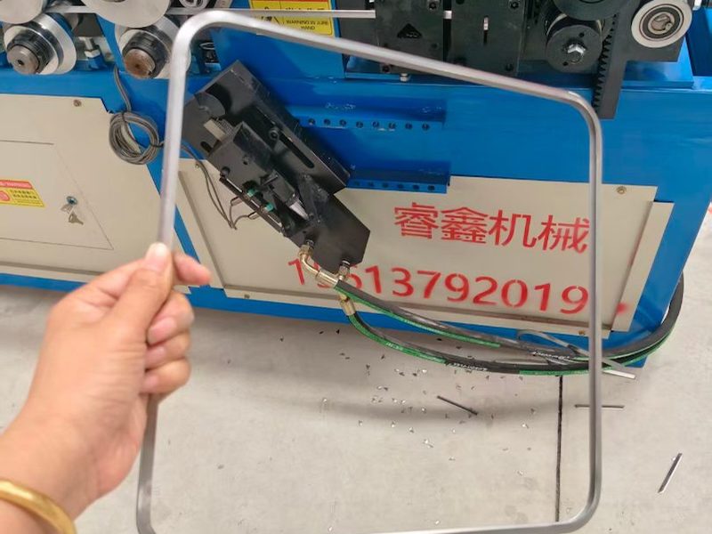方形包边机