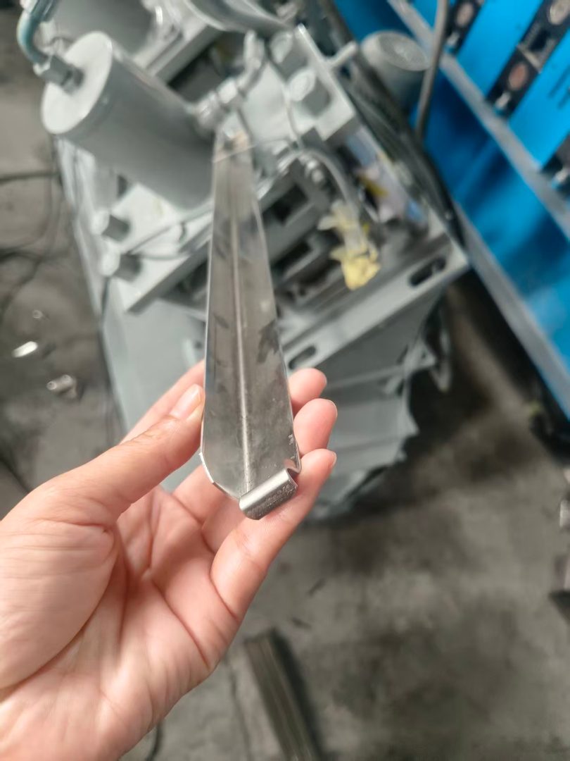 异型冷弯成型机