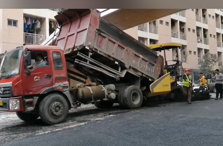 道路摊铺工程