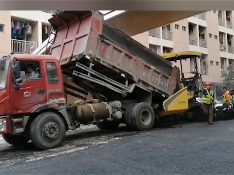 道路摊铺工程