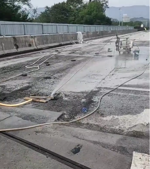 绳锯静力拆除