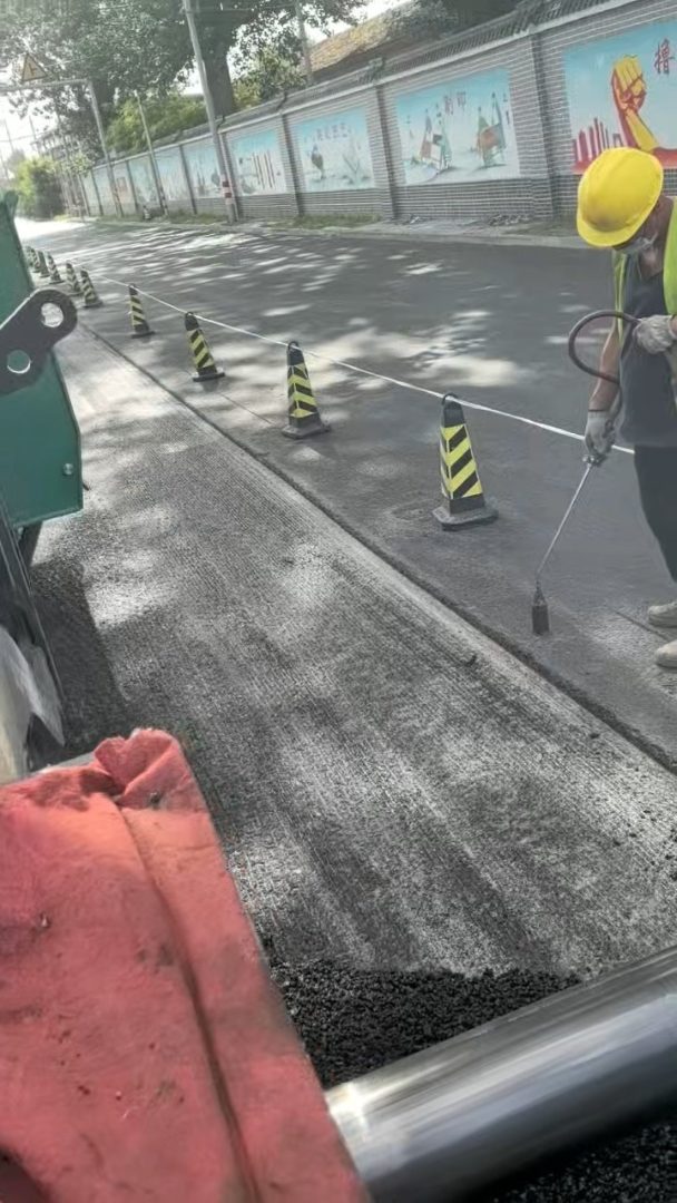 沥青路面摊铺施工