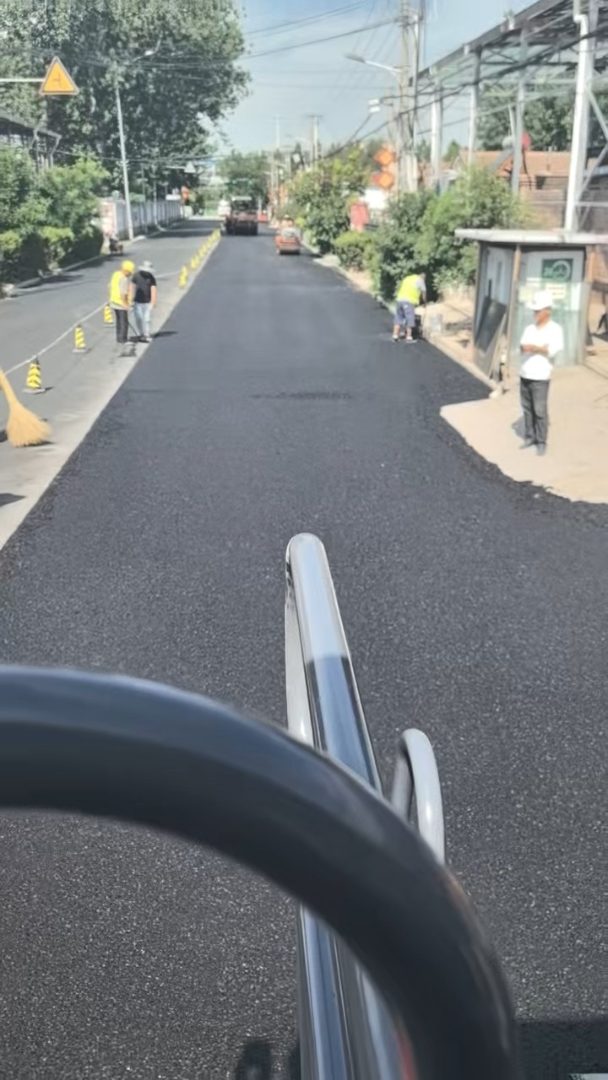 路面沥青施工