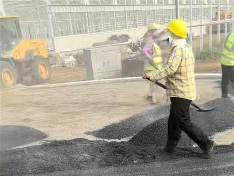 沥青摊铺施工