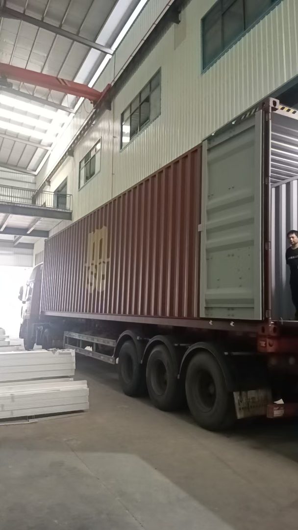 巴士铝型材车厢滑轨