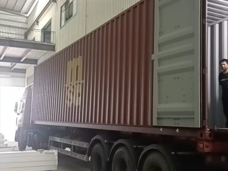 巴士铝型材车厢滑轨