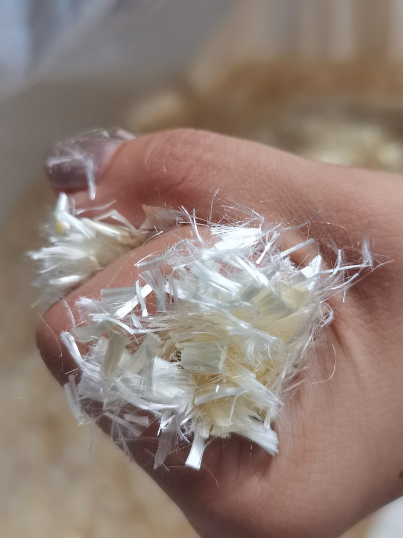 抗老化聚丙烯腈纤维