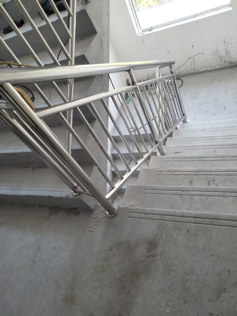 轻奢铝艺护栏