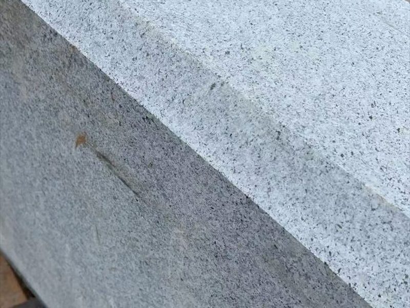芝麻白别墅外墙干挂