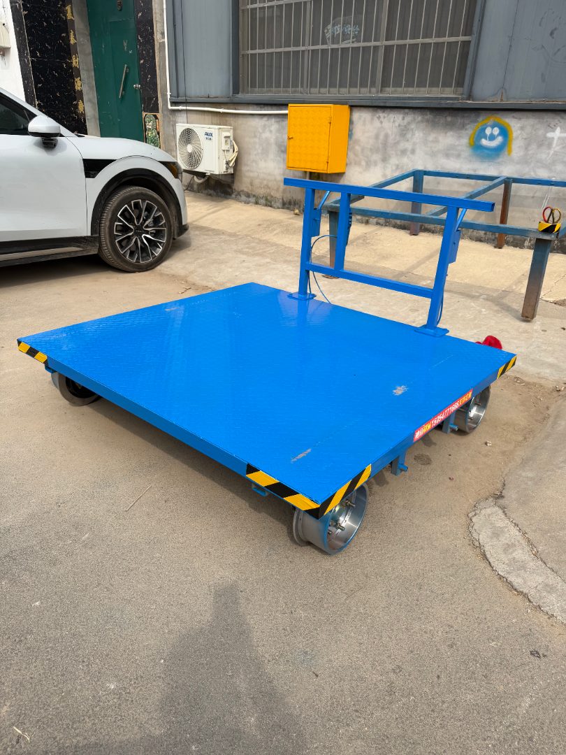 农用轨道运输车