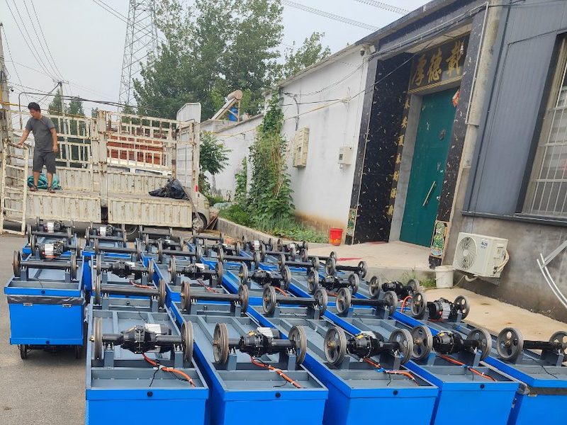 农用轨道运输车
