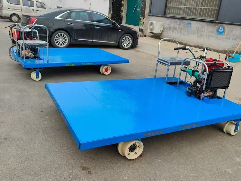 山地轨道运输车