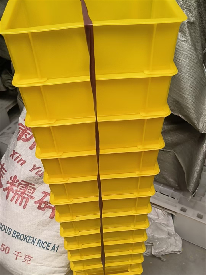 分层塑料工具盒