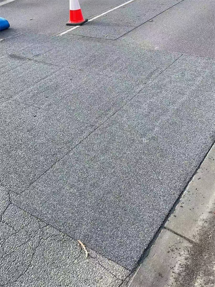 路面抗裂贴