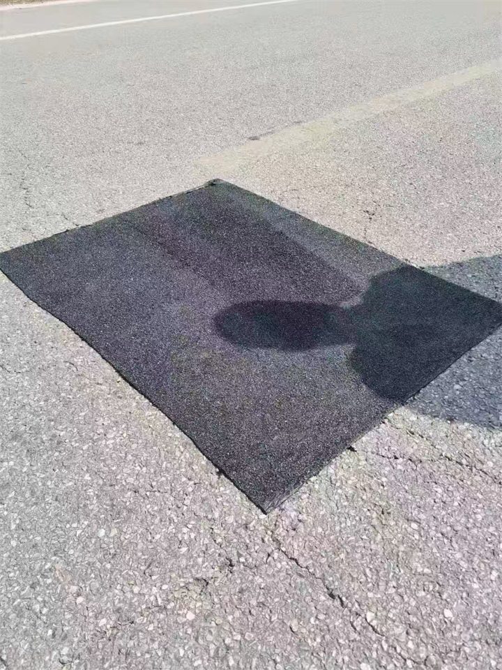 抗裂贴