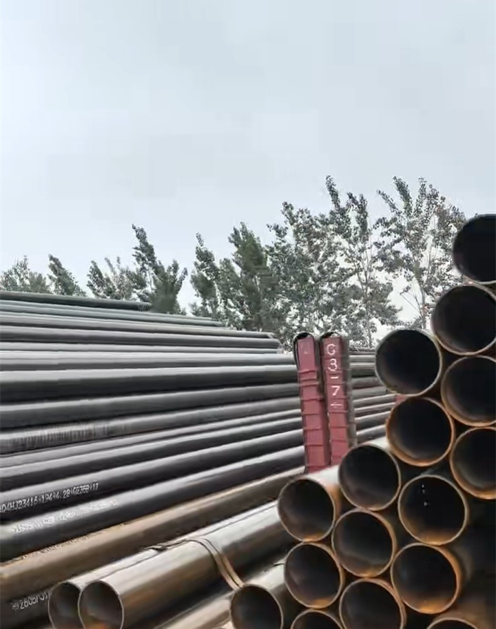 钢管
