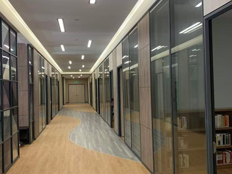 展厅铝合金隔断
