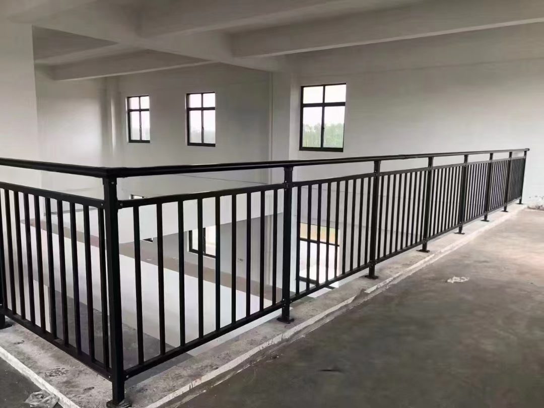 阳台护栏