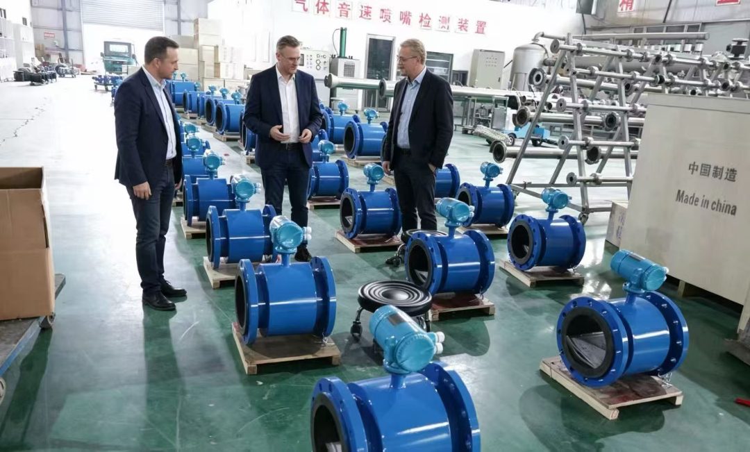 电磁流量传感器