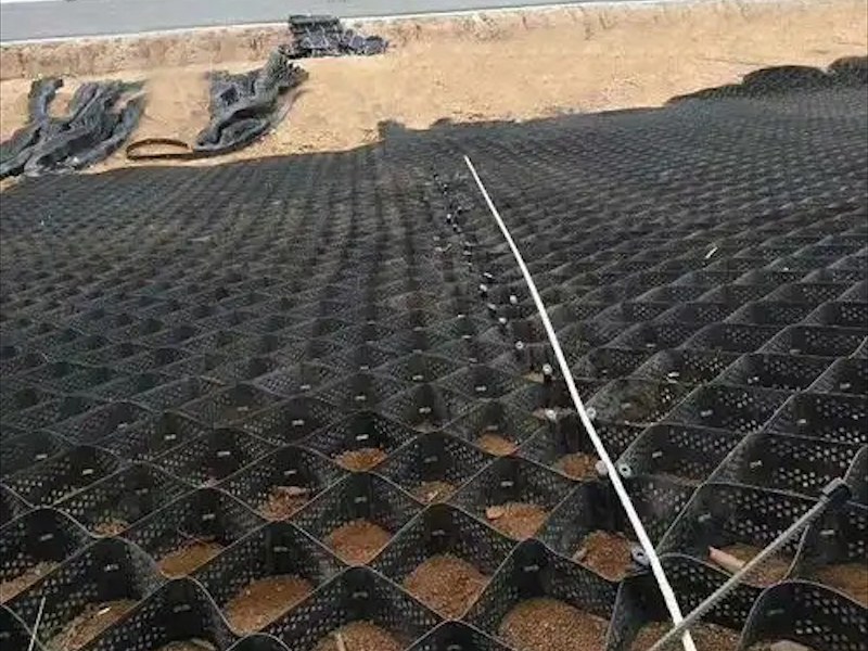 边坡土工格室