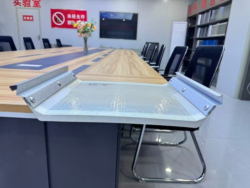 加钢边采光瓦