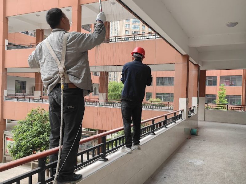 学校隐形防护网