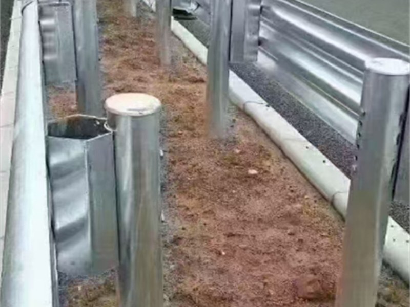 喷塑波形护栏