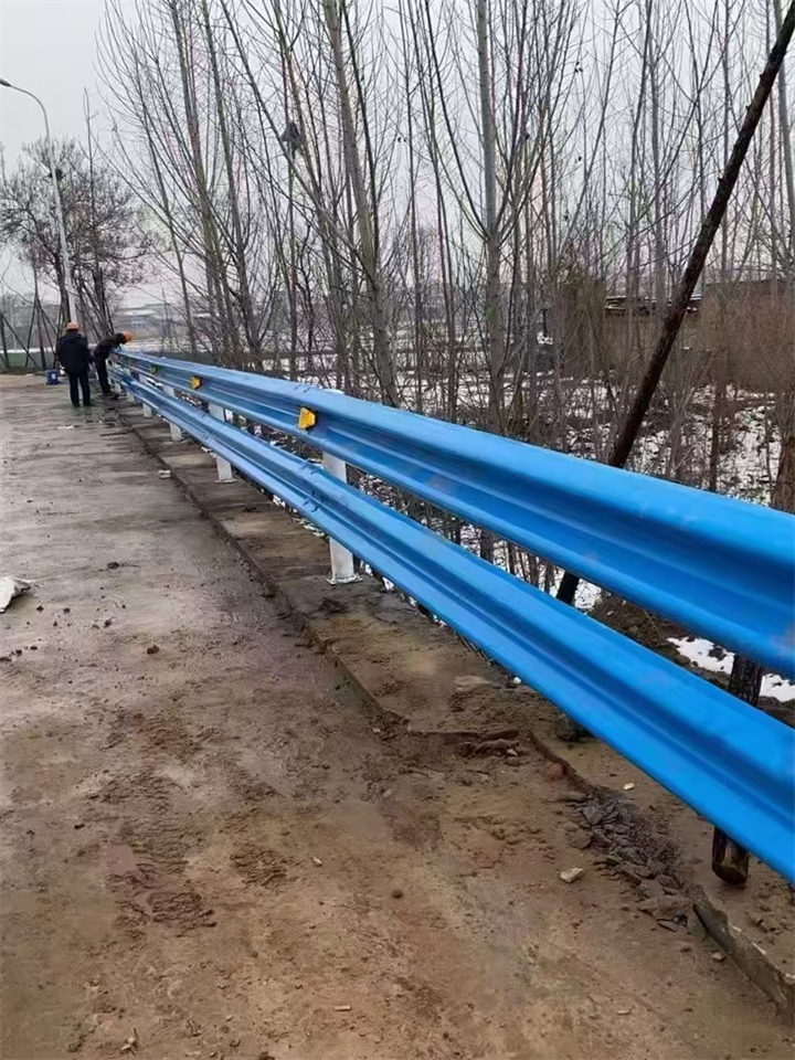 公路波形护栏