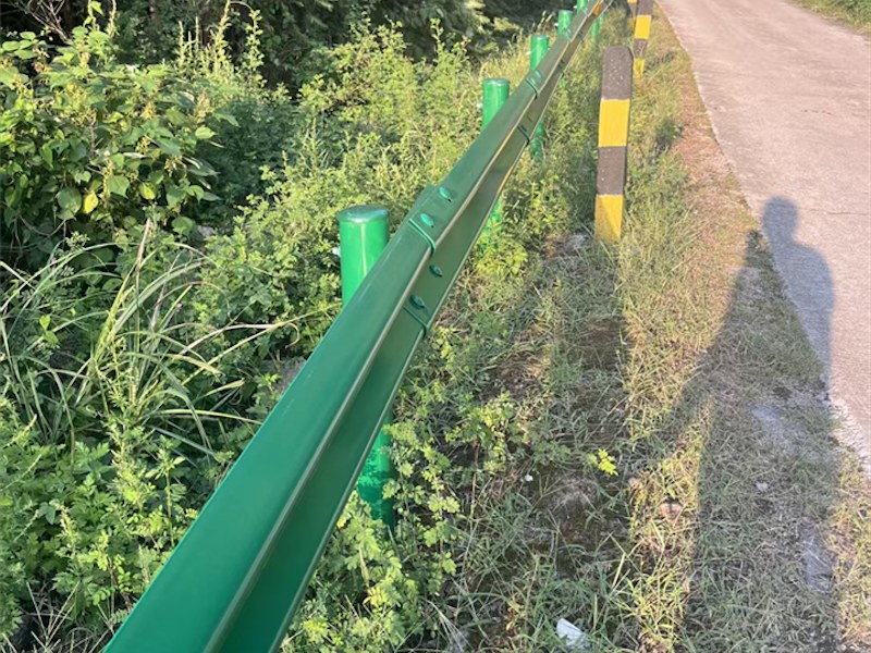 热镀锌波形护栏