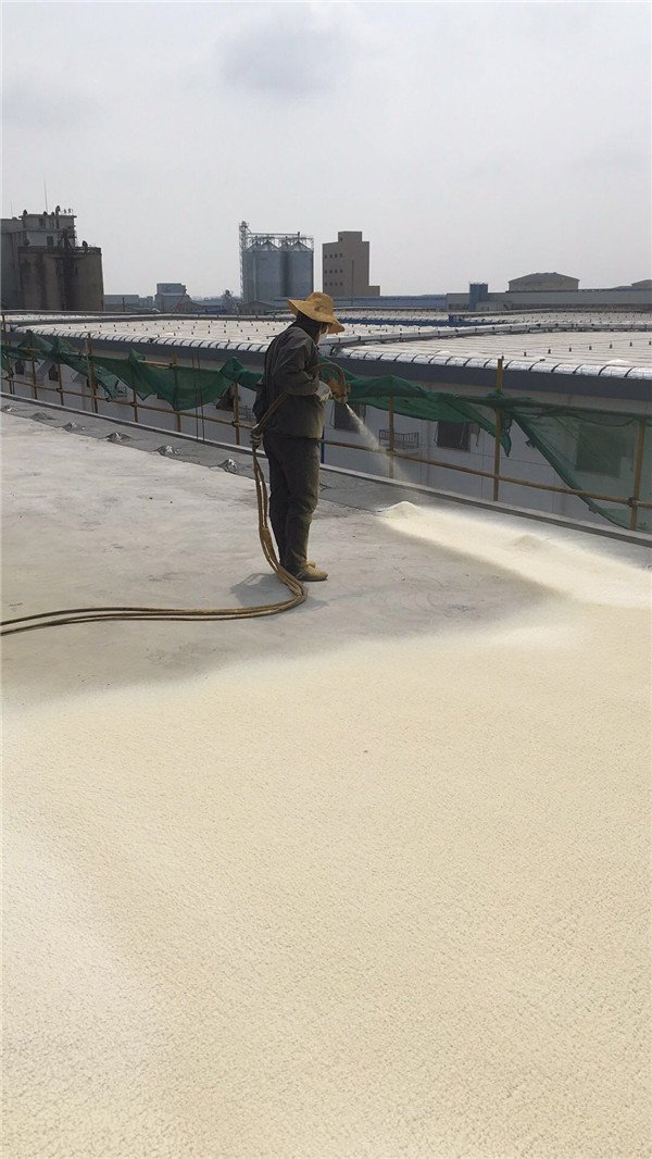 聚氨酯黑白料喷涂