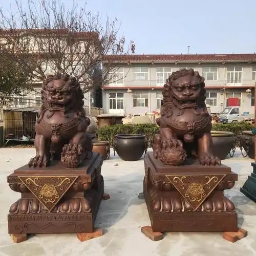 铜人雕塑