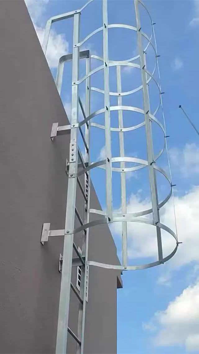 梯笼式爬梯