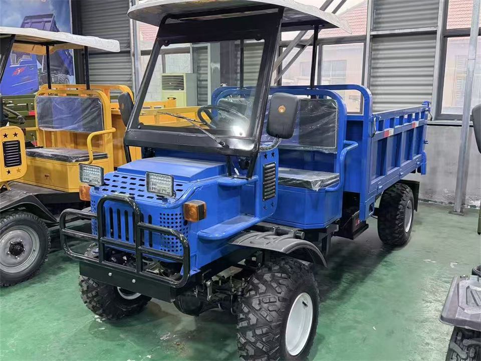 四驱自卸车